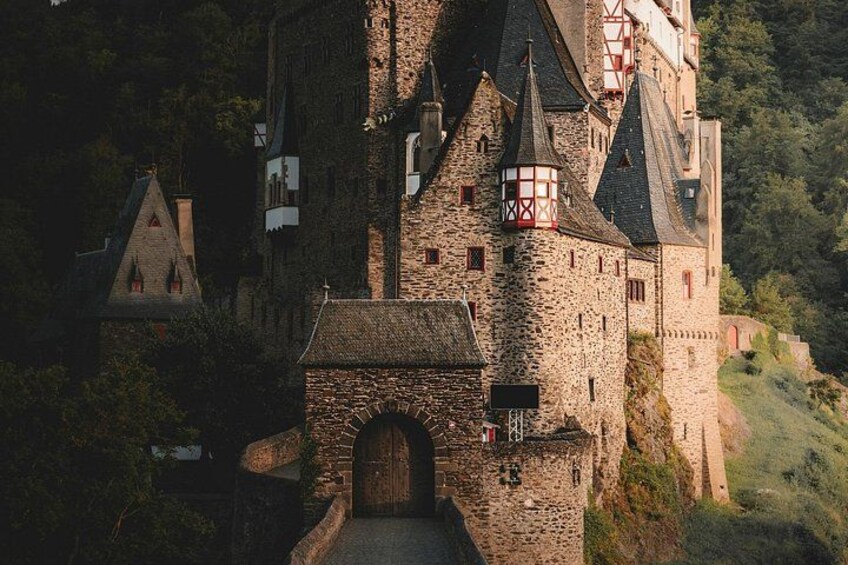 Koblenz: Private Eltz Castle tour with Roundtrip Transport 2