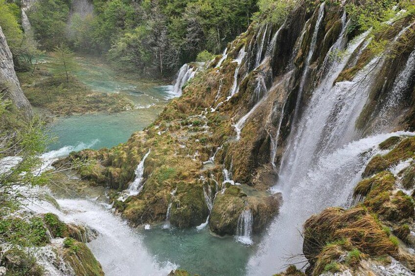 Plitvice Lakes Group Walking Tour with Local Guide 2