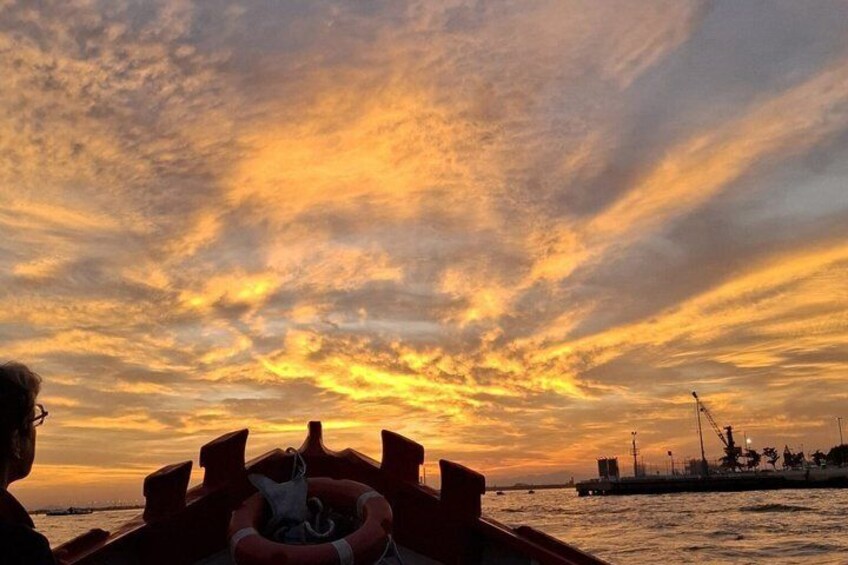 Venice: Relaxing Sunset Ride aboard old fishing boat 5