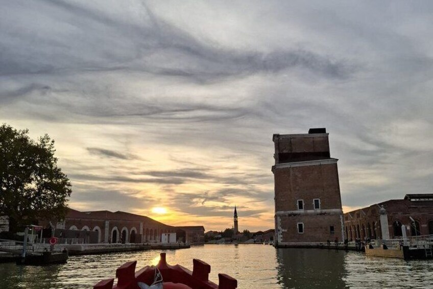 Venice: Relaxing Sunset Ride aboard old fishing boat 4