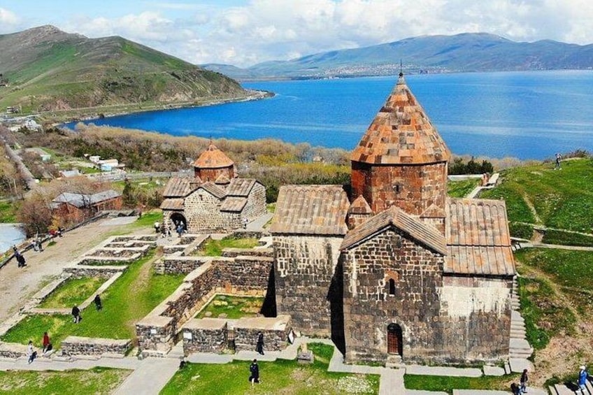 Discover Dilijan Lake Sevan and Yerevan from Tbilisi to Armenia 1