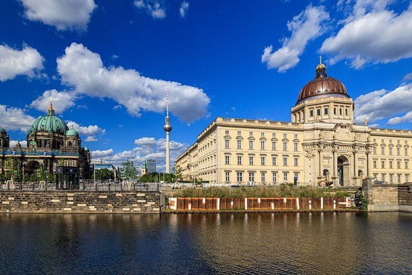 Berlin TV Tower Fernsehturm Tour with Skip the Line Tickets 3