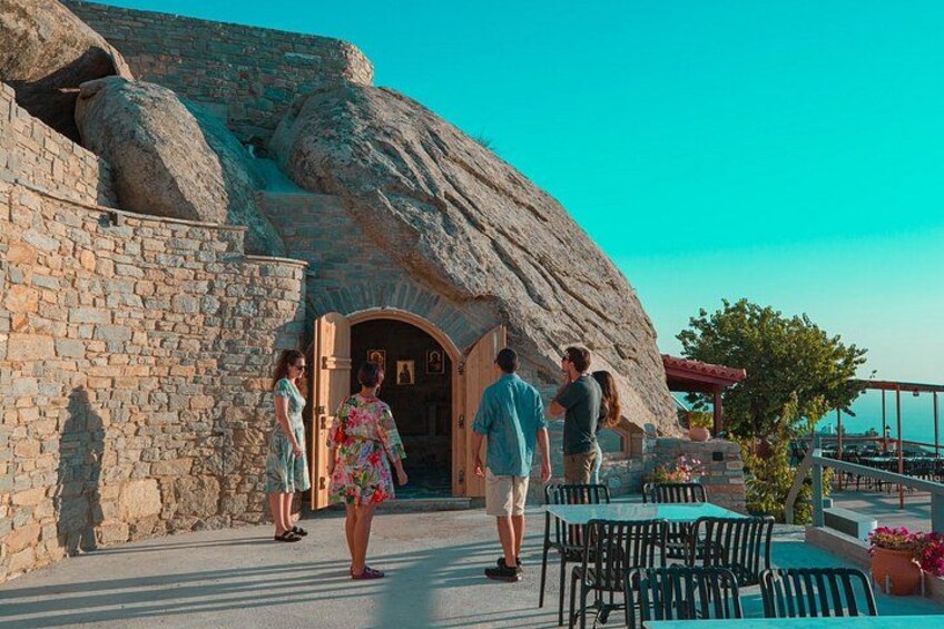 Visit Family wineries of Ikaria 4
