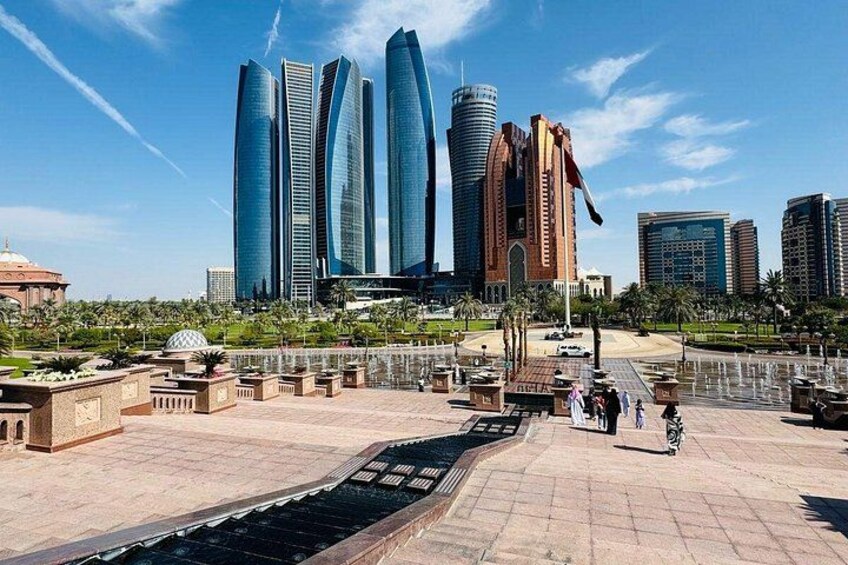 Abu Dhabi City Tour with Grand Mosque & Louvre Museum Entry 5