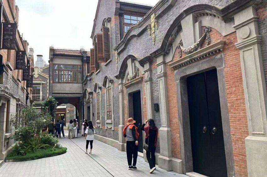 Shanghai French Concession Walking Tour With Local Bites 1