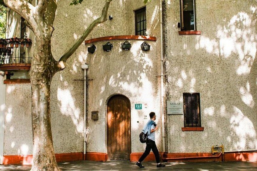 Shanghai French Concession Walking Tour With Local Bites 3