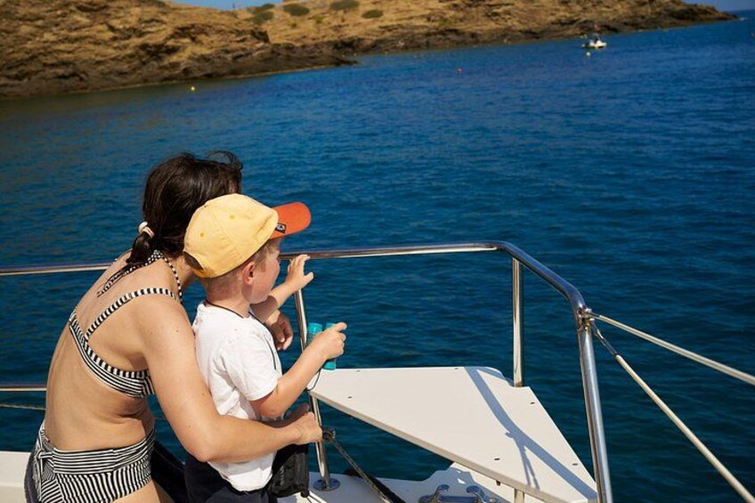 Chania Old Port All-inclusive Catamaran Cruise to Agioi Theodori 4