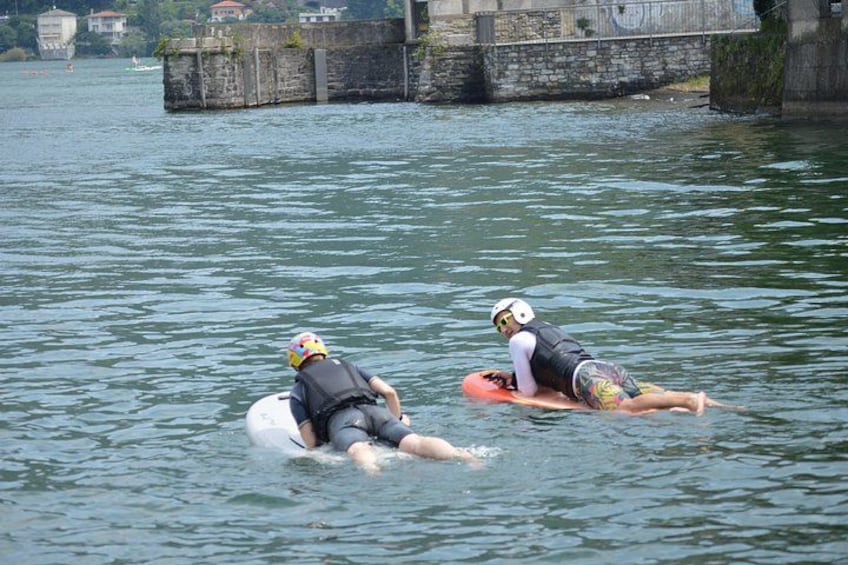 E-foil surf lesson on Lake Como with Aperitivo 4