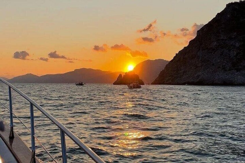 Private Sunset Tour 1.5 hours with Aperitif on Board 5