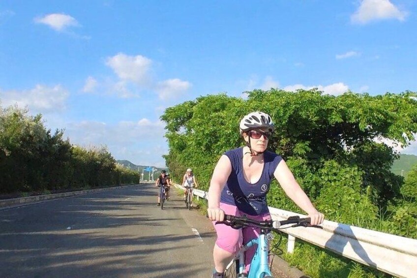Private Coastline E-Bike Tour in Fukuoka 4