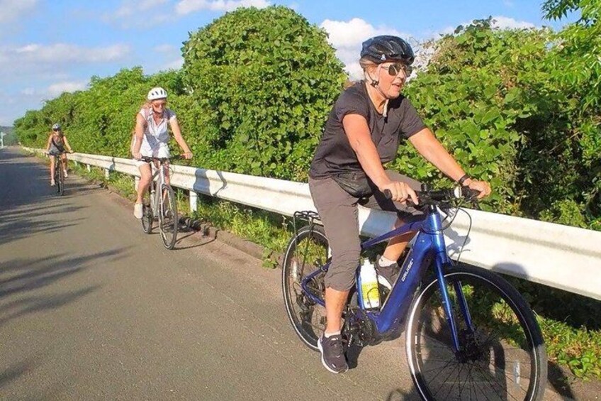 Private Coastline E-Bike Tour in Fukuoka 3