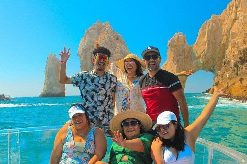 Instagrammable Glass-bottom boat trip in Los Cabos Bay 3