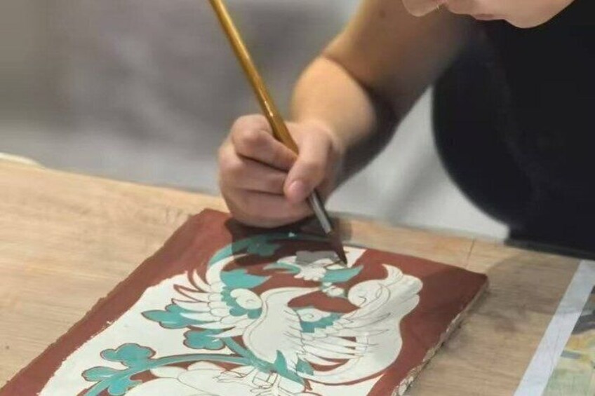 Hands On Chinese Cave Murals with Local Expert 4