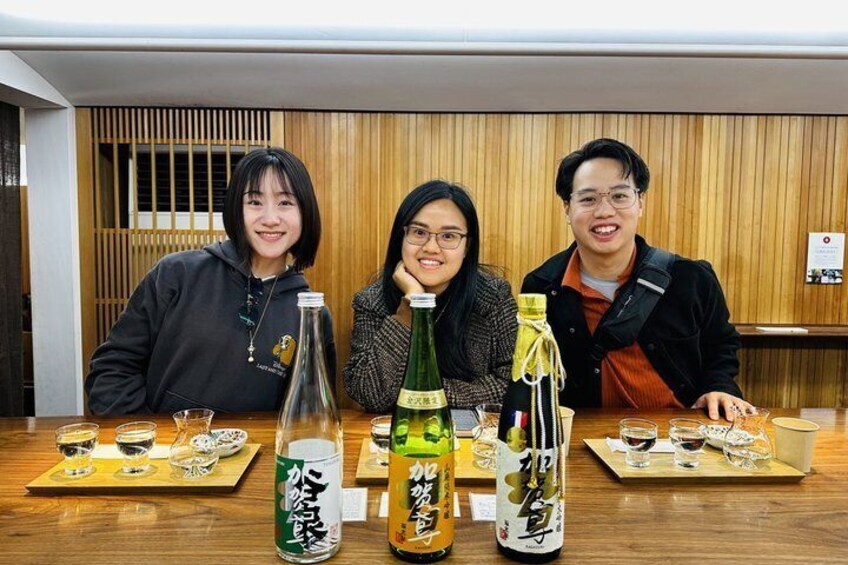 Explore Kanazawa Half Day Private Tour with Local Nurse 4