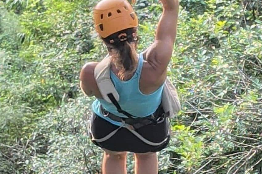 Zipline Monkey Jungle family canopy tour in Tamarindo 4