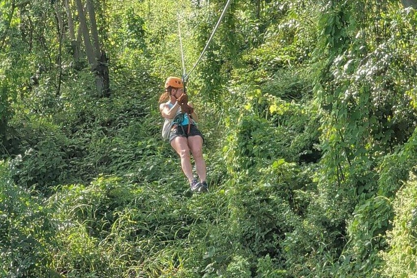 Zipline Monkey Jungle family canopy tour in Tamarindo 3
