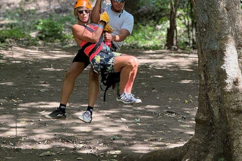 Zipline Monkey Jungle family canopy tour in Tamarindo 2