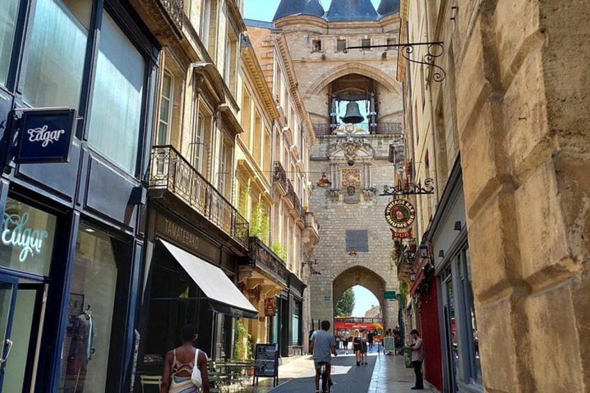 Gourmet visit Bordeaux Green Bordeaux fluted rue Saint-James 3
