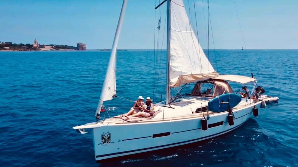 Picture 3 for Activity Yacht Me Up All-Inclusive Private Cruise Cannes Lérins Sail 3