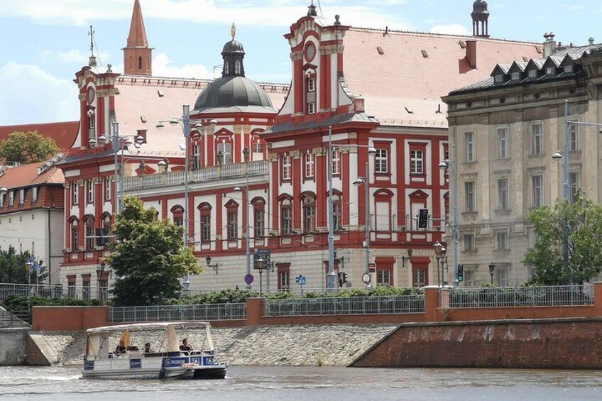 Wroclaw: Premium Catamaran Cruise at BARBARKA Riverside Bar 2