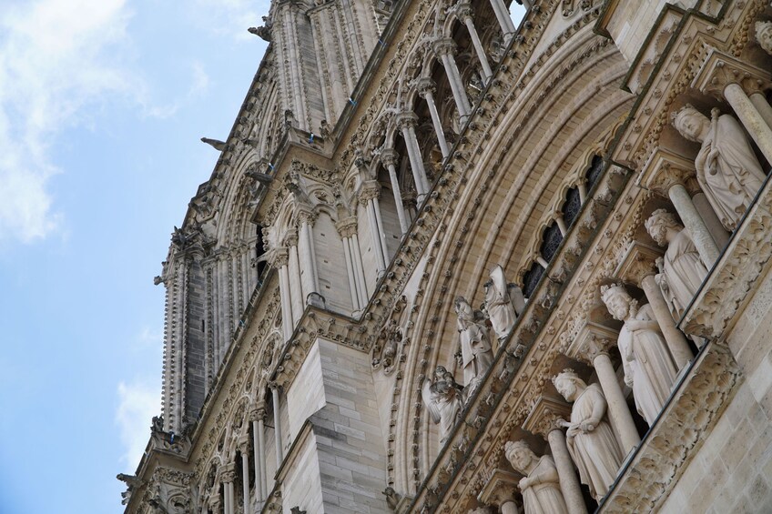 Guided Tour of Notre Dame Cathedral with Scheduled Group Access 3