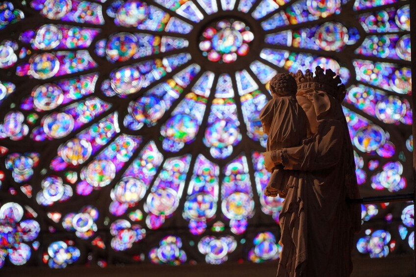 Guided Tour of Notre Dame Cathedral with Scheduled Group Access 4