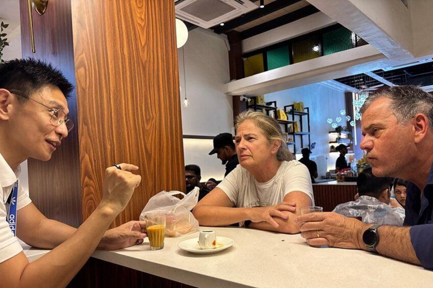 Giving history lessons with a side of char kway teow. 2
