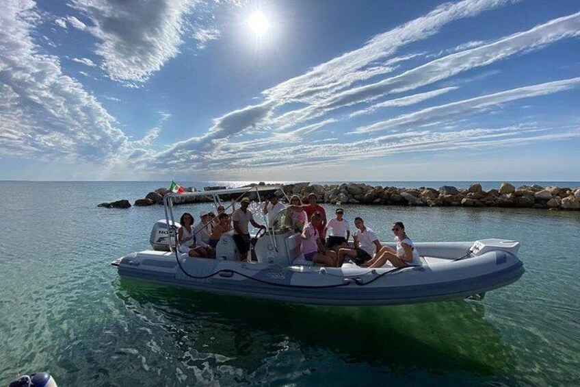 Avola : Snorkeling and Aperitif by boat at the Isle of Currents 2