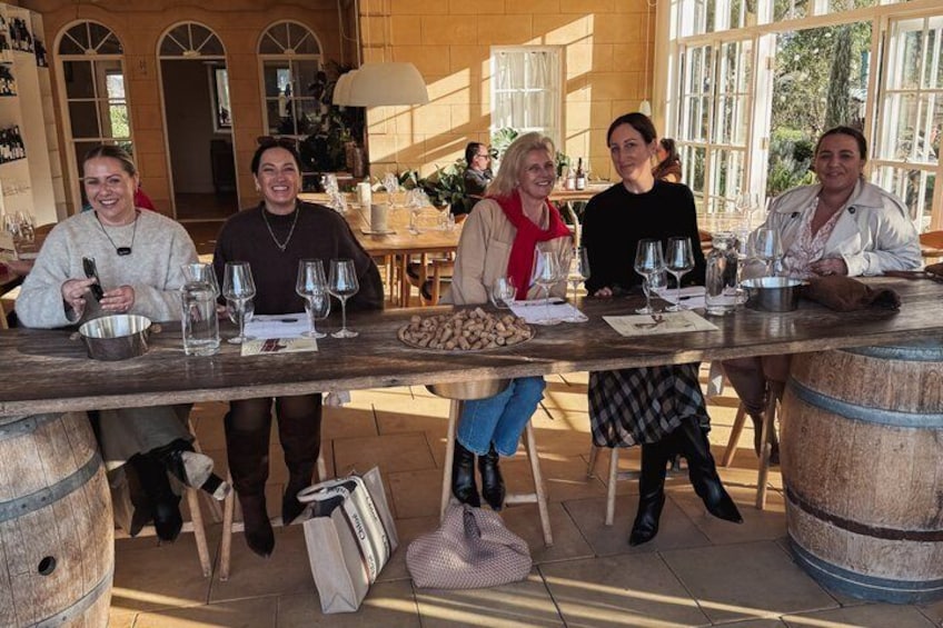 Luxury Hunter Valley Tour: 3 Tastings, Gin, Lunch & Chocolatier 2