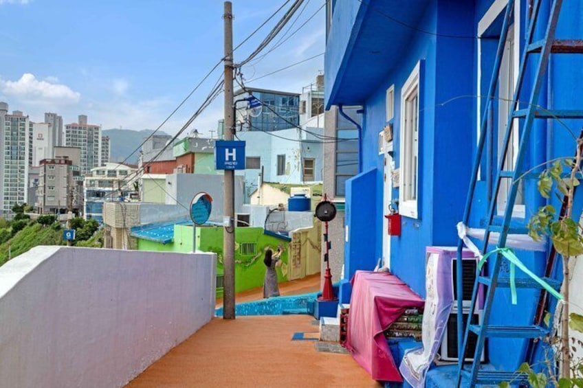 Busan Highlights: Small Group, Hotel Pick-up & Sky Capsule 3