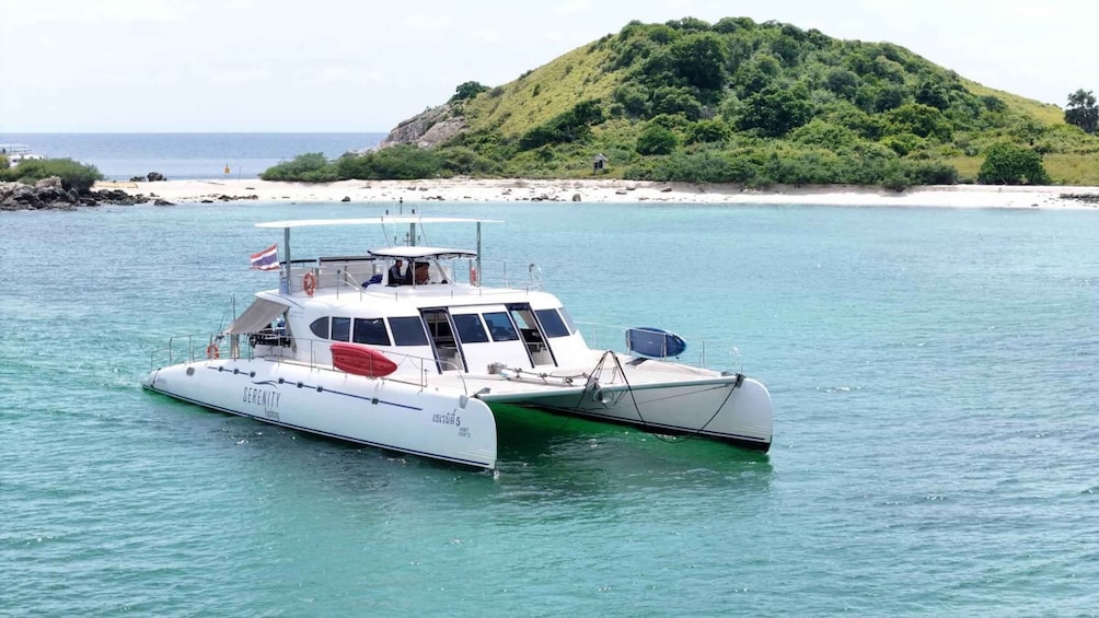 Pattaya: Exclusive 3-Island Catamaran Tour with Buffet Lunch 2