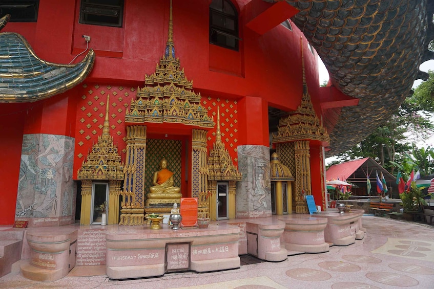 Picture 4 for Activity From Bangkok: Don Wai Market, Wat Samphran & Lotus Café Tour 3