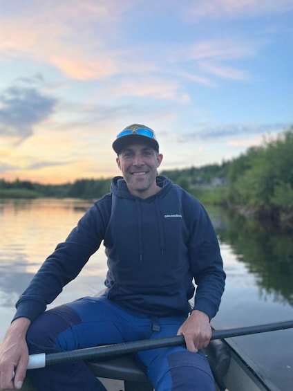 Picture 2 for Activity Sälen: Evening Beaver Safari by Canoe 4
