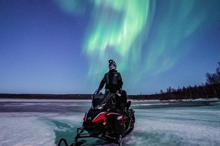 Snowmobile Night Tour Rovaniemi in small group 2