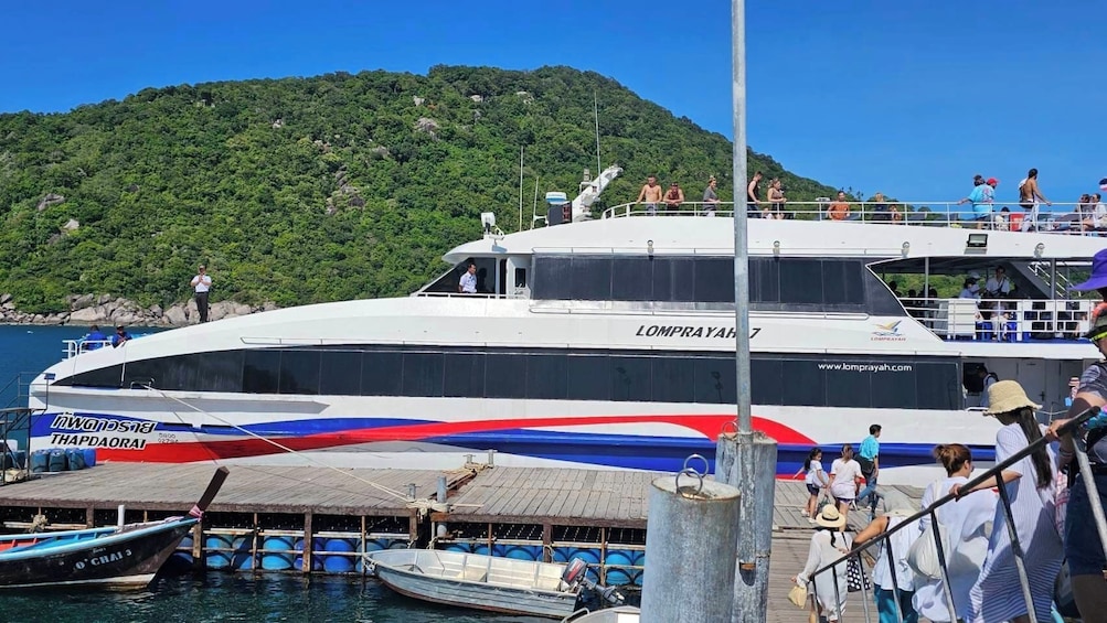 Phuket to Koh Samui Shared High Speed Catamaran Transfer 5