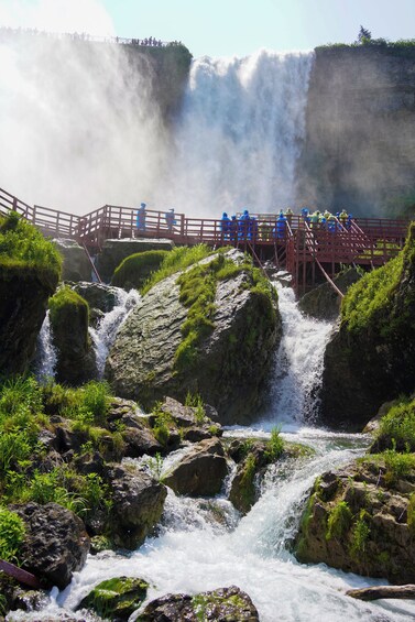 Exclusive Early Access: Maid of the Mist and Cave of the Winds Tour 3