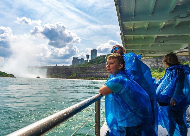 Exclusive Early Access: Maid of the Mist and Cave of the Winds Tour 1