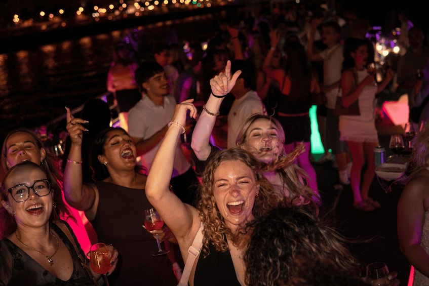 Picture 26 for Activity Original Prosecco Cruise • Largest Rooftop Terrace 4