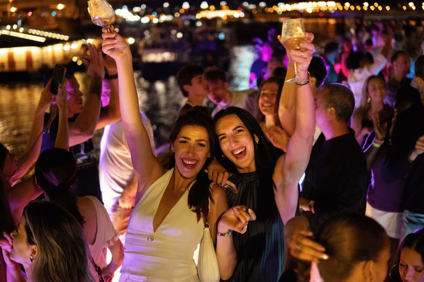 Picture 28 for Activity Original Prosecco Cruise • Largest Rooftop Terrace 2
