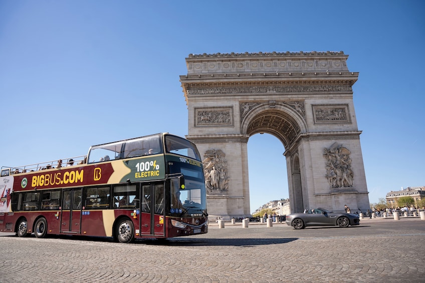 Big Bus Paris Hop-On Hop-Off Bus Tour & Arc de Triomphe 1