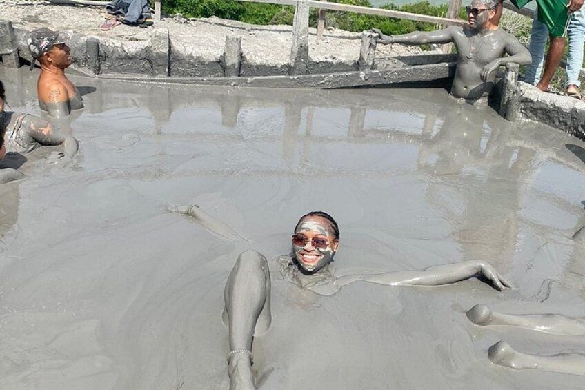 Tour to the Mud Volcano in Cartagena with Lunch 2