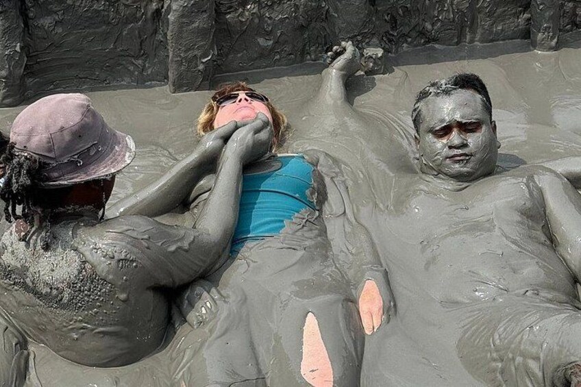 Tour to the Mud Volcano in Cartagena with Lunch 4