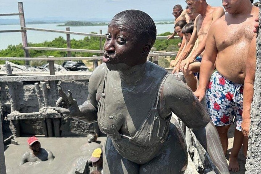 Tour to the Mud Volcano in Cartagena with Lunch 1