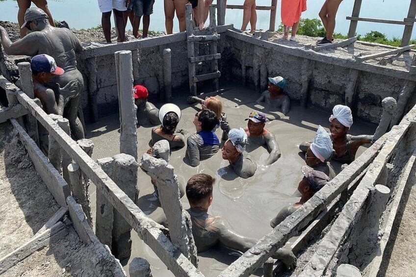 Tour to the Mud Volcano in Cartagena with Lunch 4