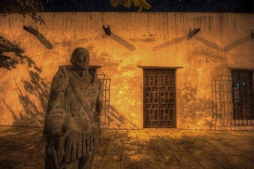 San Antonio Haunted Pub Crawl – Ghosts, Drinks & Historic Bars 2