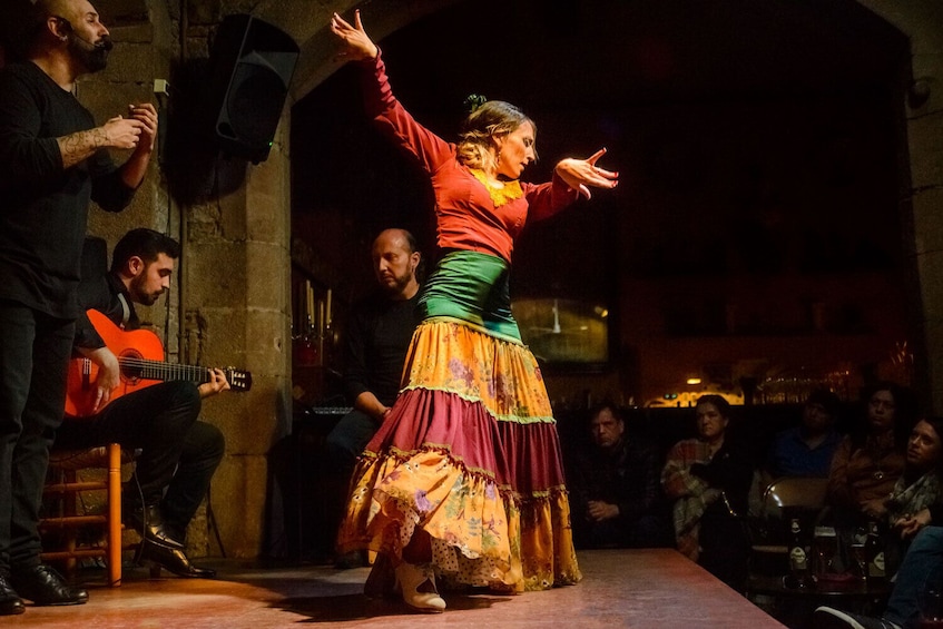 Malaga Gastronomic and Cultural Tour: Tapas, Wine & Flamenco 1