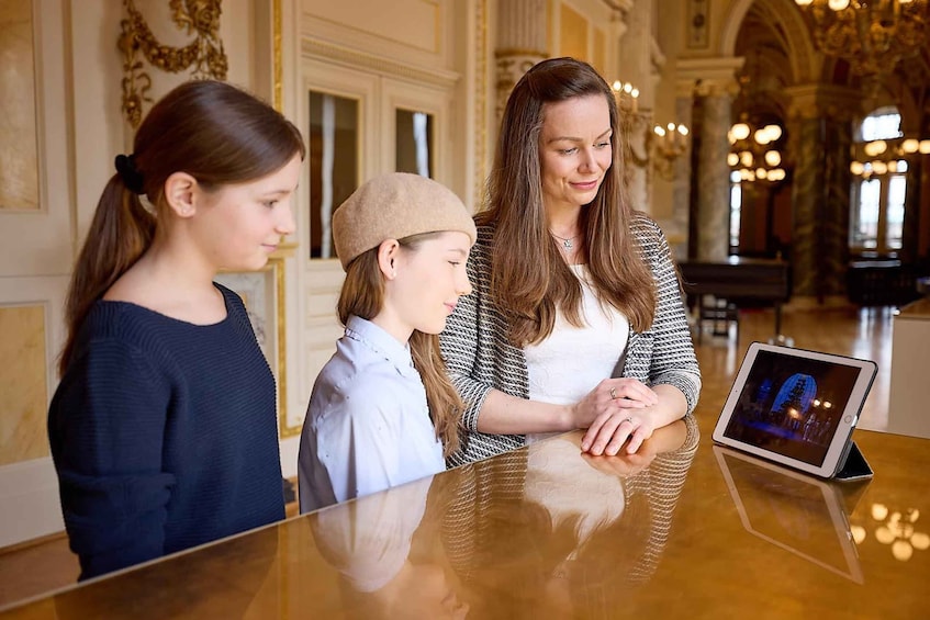Dresden: Semperoper Guided Tour for Families 1