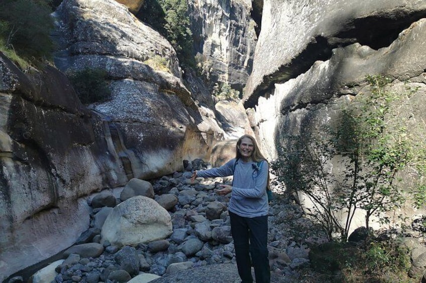 Private Drakensberg Mountains. Tugela Gorge and Amphitheater Hike 4