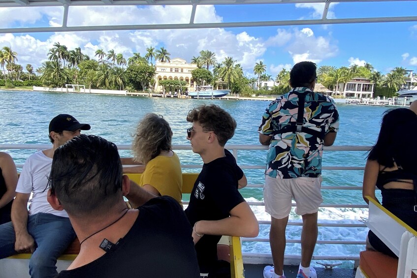 60- or 75-Minute Millionaires’ Homes & Miami Skyline Cruise  3