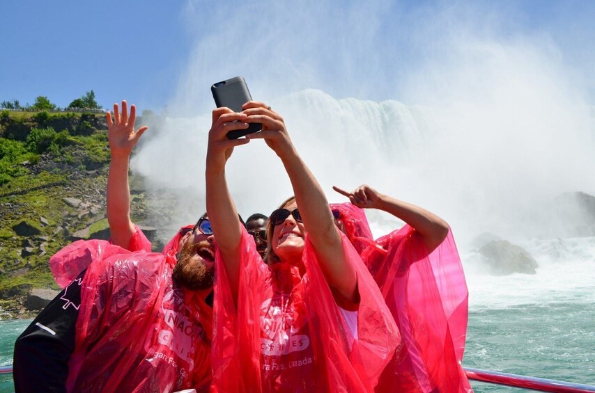 Niagara Falls and Niagara-on-the-Lake Ultimate Day Tour 1